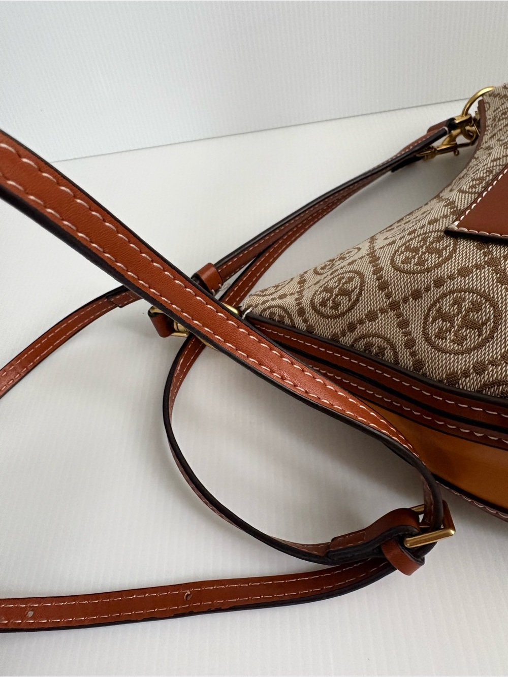 Tory Burch Crescent Crossbody Bag tan brown Color Handbag small  EUC - Picture 14 of 17